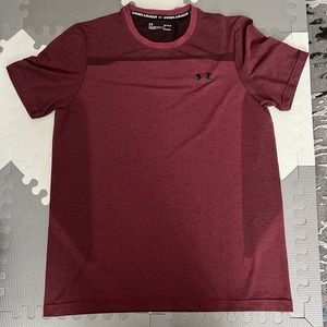 Under Armour L workout shirt